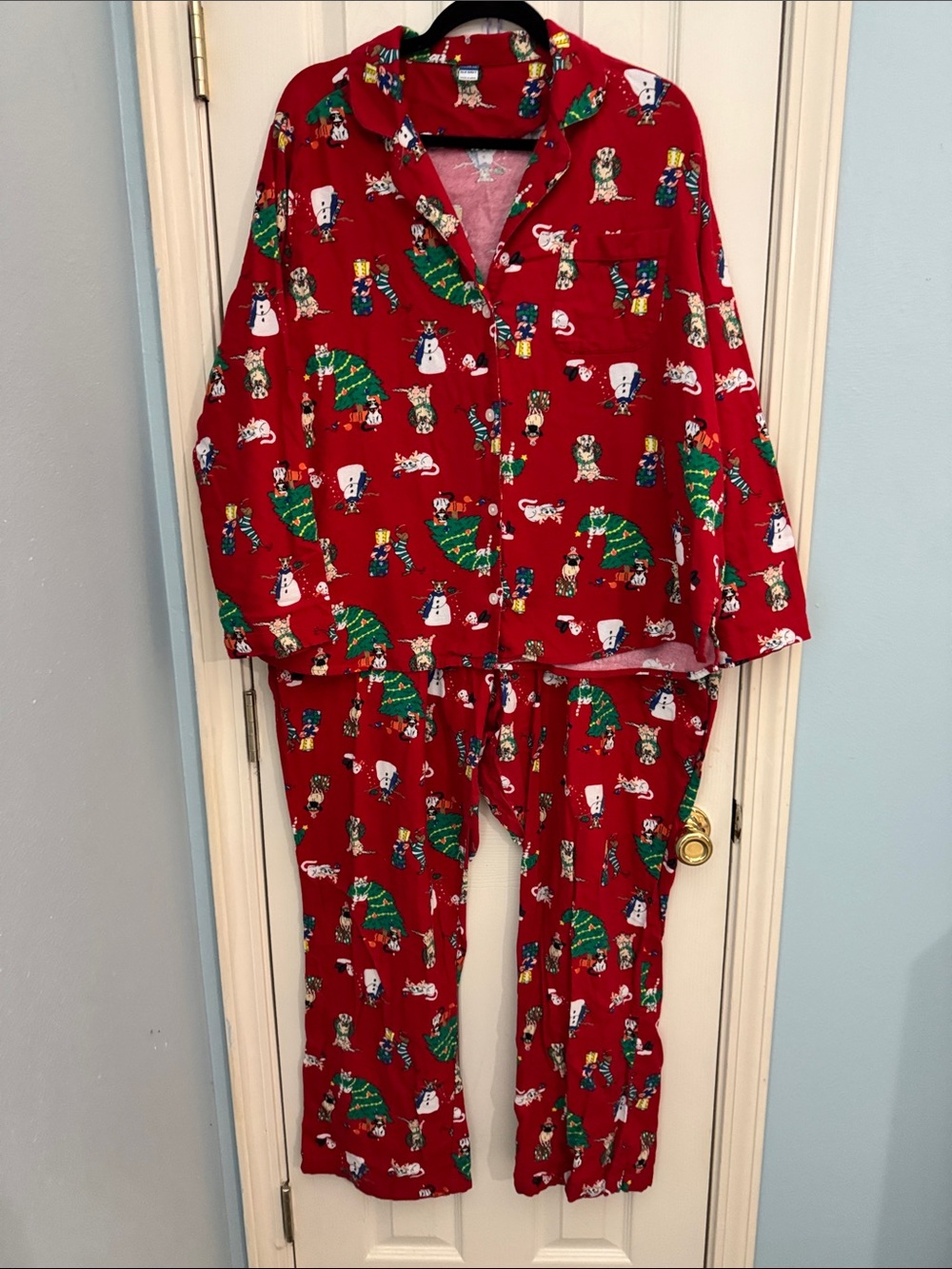 Old Navy Red Women’s Holiday Pajama Set with Green and White Prints